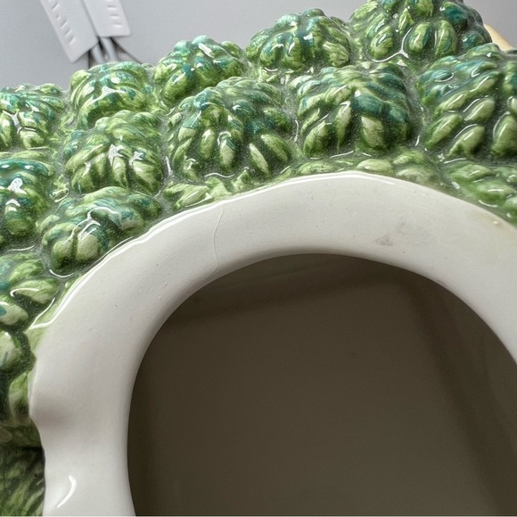 Dept. 56 Storybook “Humpty Dumpty” Handpainted Teapot & Cups - Picture 10 of 13